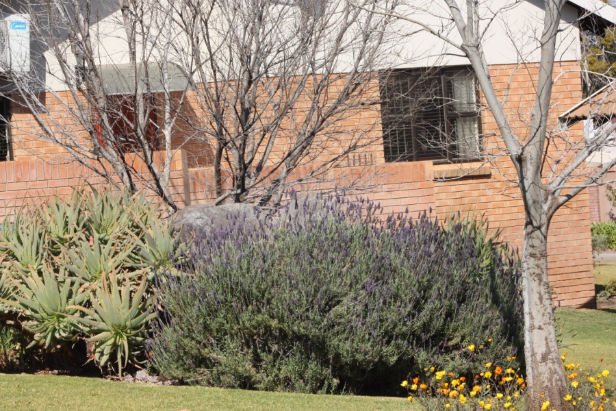 2 Bedroom Property for Sale in Langenhovenpark Free State